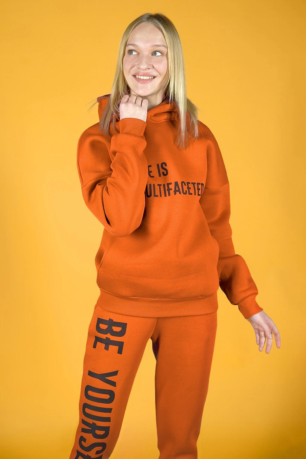 Купить спортивный костюм Лофт из женский унисекс, однотонный оранжевый