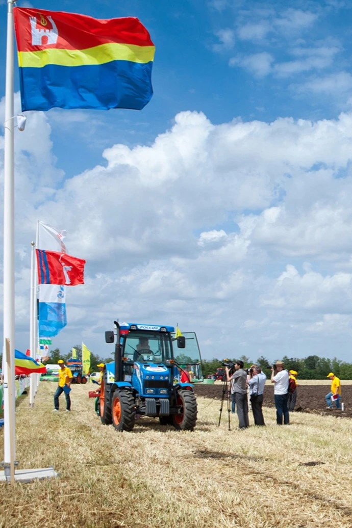 Аренда флагштока из стекловолокна с закрытым механизмом 6 м#4