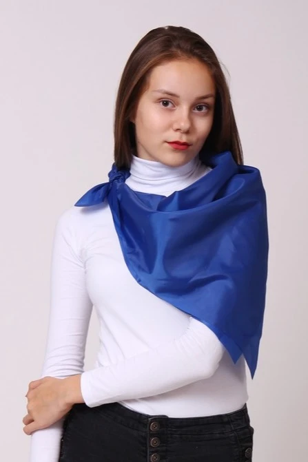 Купить платок Фантазия 80х80 см синий