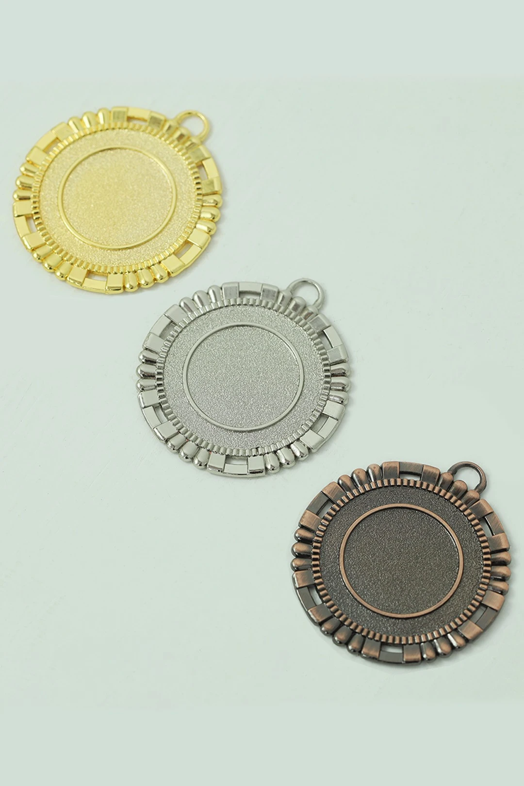 Купить медаль металлическую Вишалья 50мм