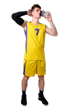 Купить баскетбольную форму Рассел мужскую "MCDONALD"