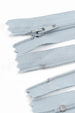 Купить молнию тип 3 неразъёмную 20 см, светло-серую