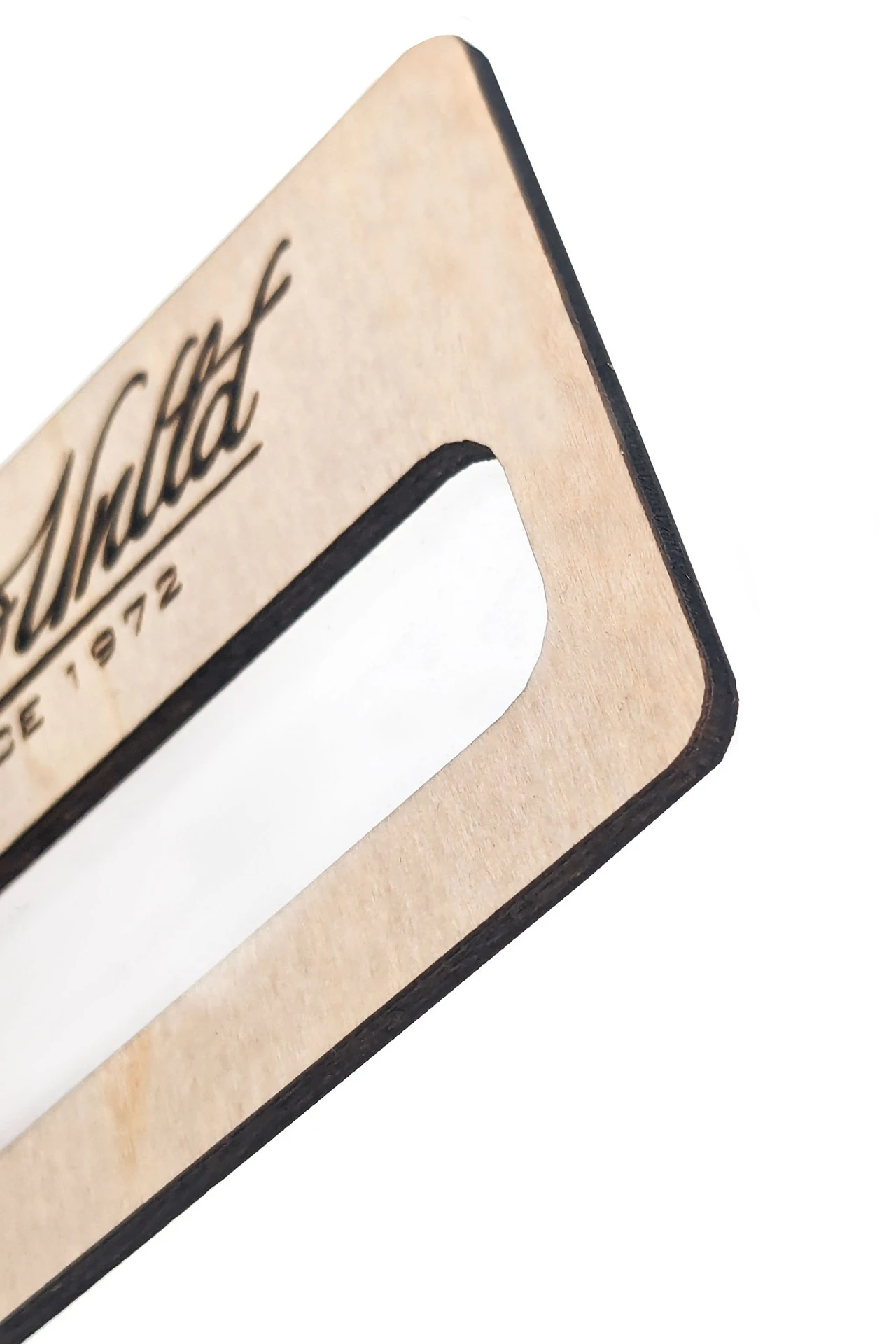 Бейдж из фанеры с гравировкой 47х73 мм "EckoUnltd"#2 Бейдж из фанеры с гравировкой 47х73 мм "EckoUnltd"#2