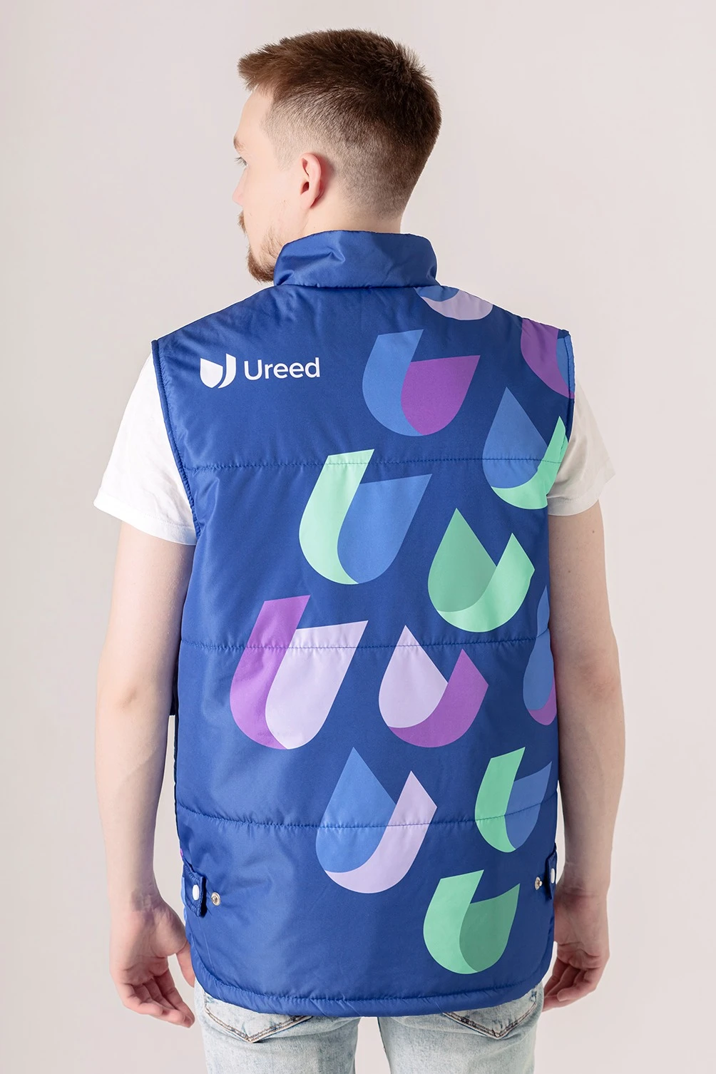 Жилет Хайк на синтепоне унисекс, с полной запечаткой "Ureed"