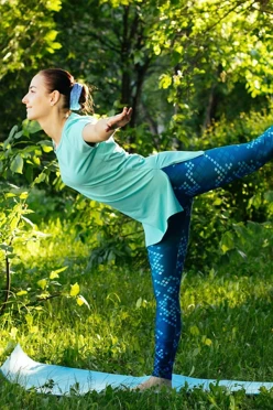 Купить комплект футболка хб + леггинсы "Бирюзовые пиксели"