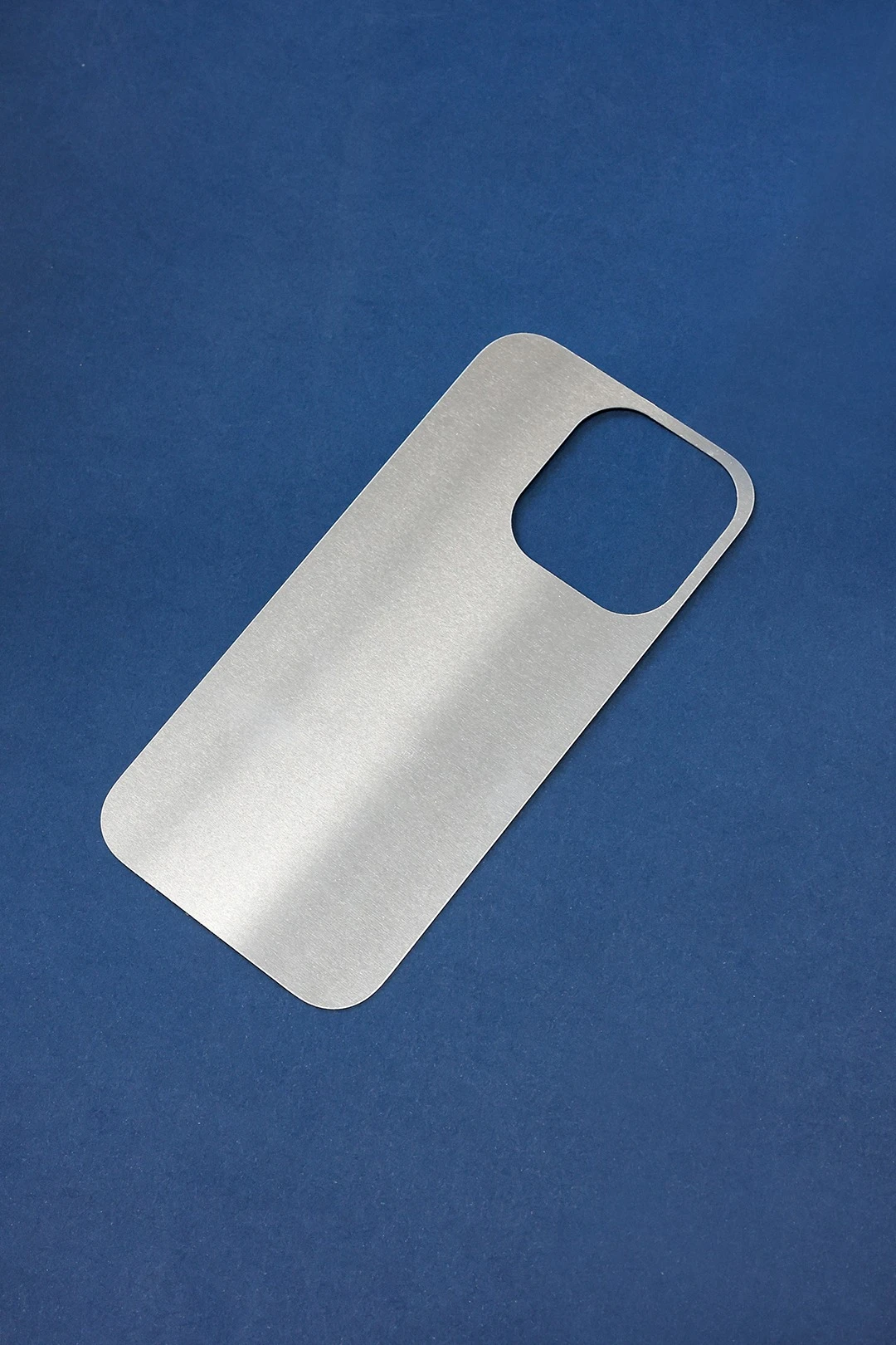 Пластина металлическая для чехла iPhone 14 Pro без печати#1