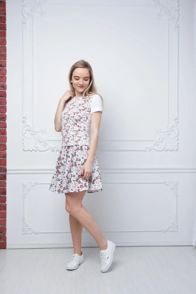 Футболка Гэлэкси V-ворот женская из примы с полной запечаткой "Bicycles"#3