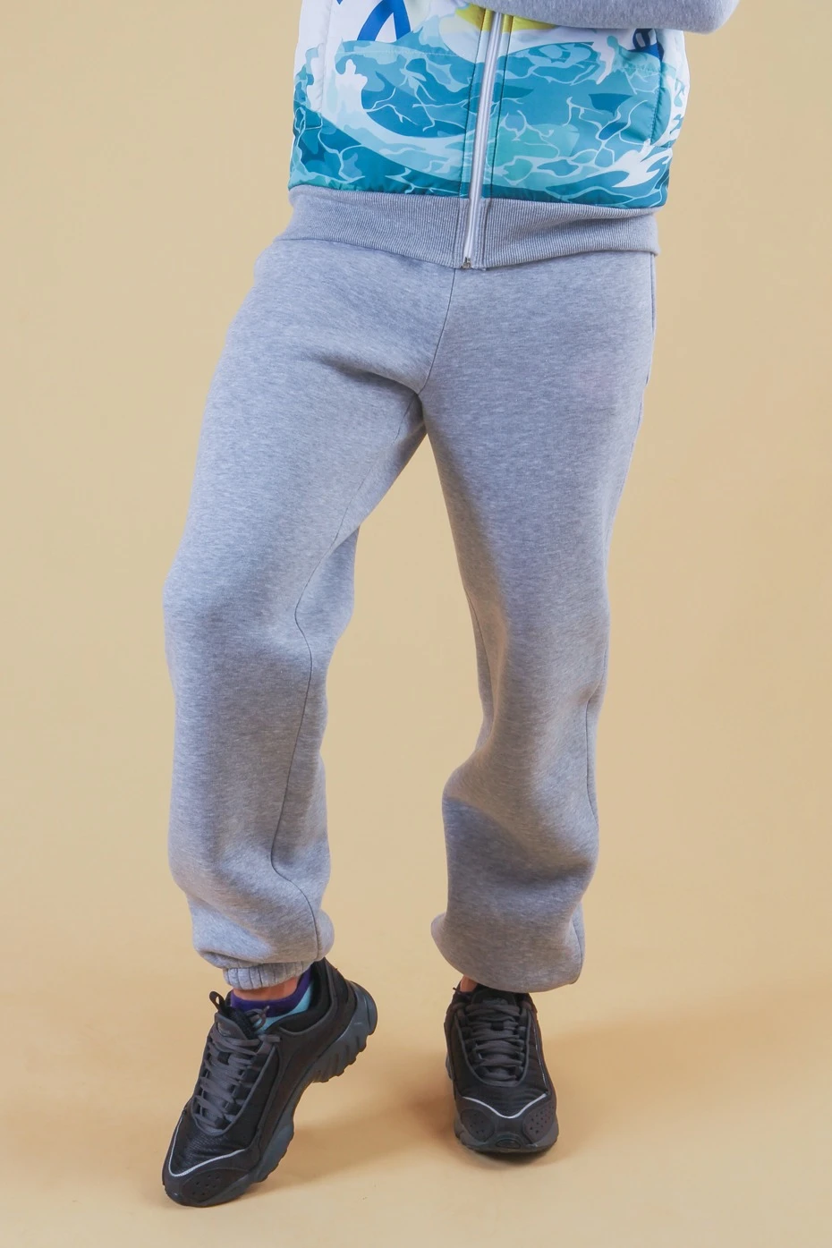 Брюки Хит из футера с начесом мужские, однотонные#1