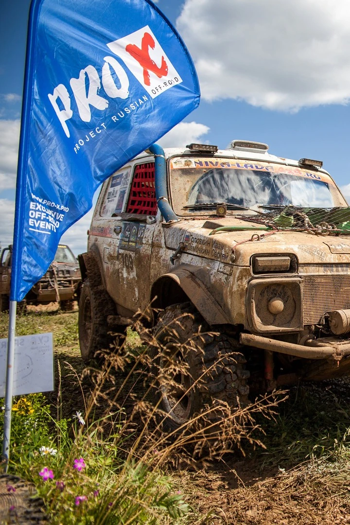 Аренда флагштока Капля с основанием Квадрат#1 Аренда флагштока Капля с основанием Квадрат#1