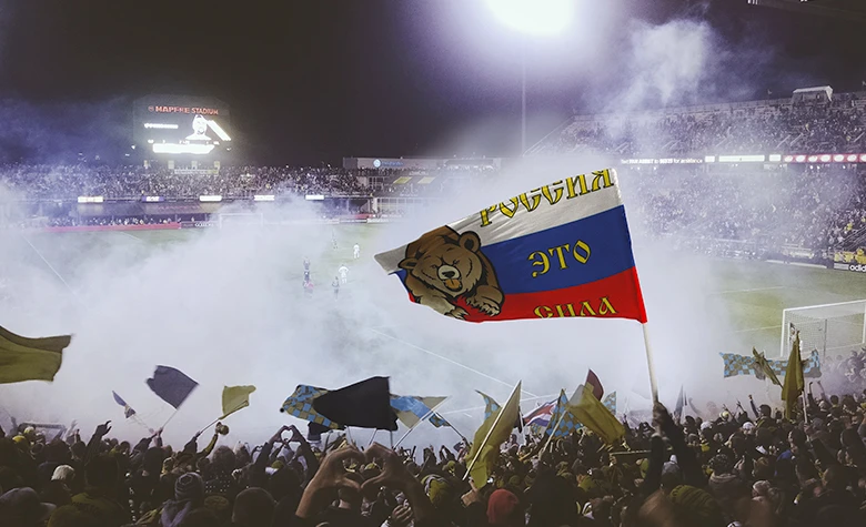 Флаги РФ с медведем INARI - Производственная компания | INARI