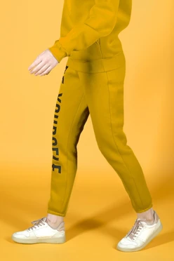 Купить брюки Хит из футера с начесом женские, однотонные желтые