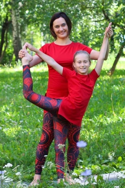 Купить комплект футболка хб + леггинсы "Красно-синяя мандала"