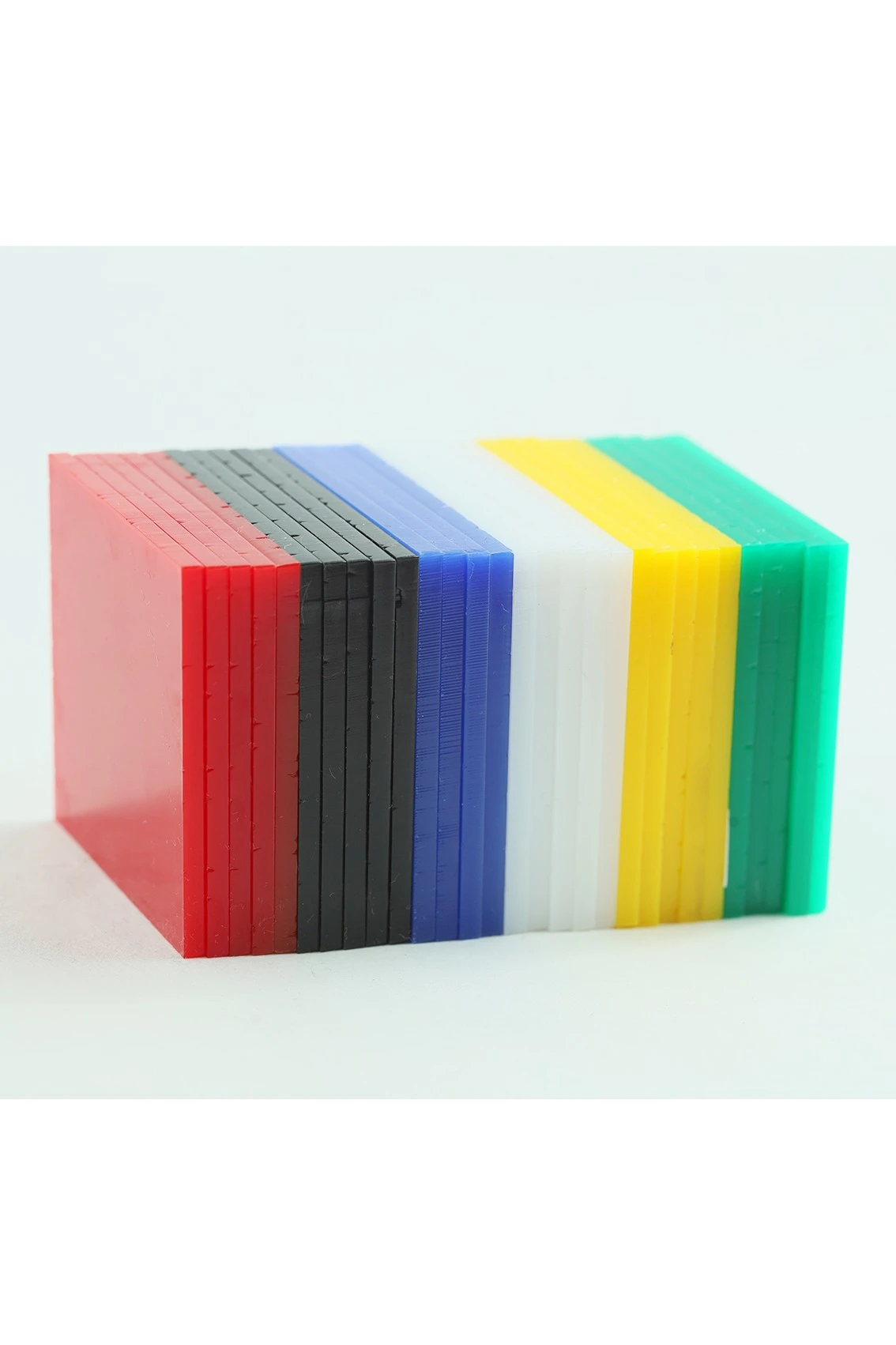 Купить акрил литой 200х300 мм 3 мм