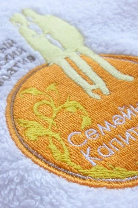 Купить полотенце махровое 40х70 см с вышивкой "Капитал"