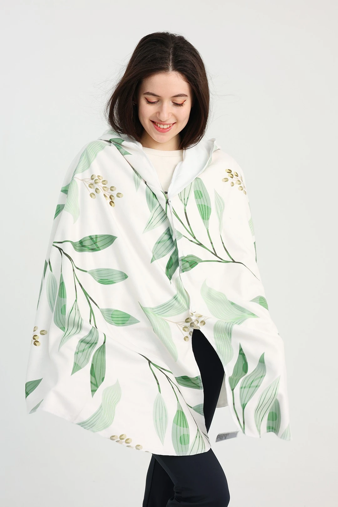 Купить плед-накидку Терраса с полной запечаткой "Green leaves" Купить плед-накидку Терраса с полной запечаткой "Green leaves"