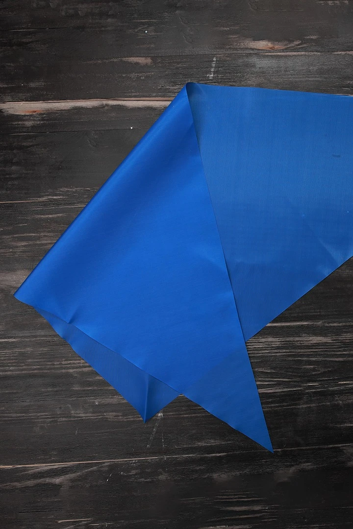 Косынка Лолла из шелка расцвечивания 65х65х95 см, однотонная синяя#5