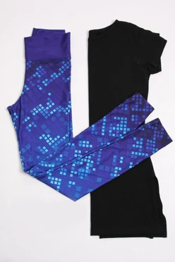 Купить комплект футболка хб + леггинсы "Синие пиксели"