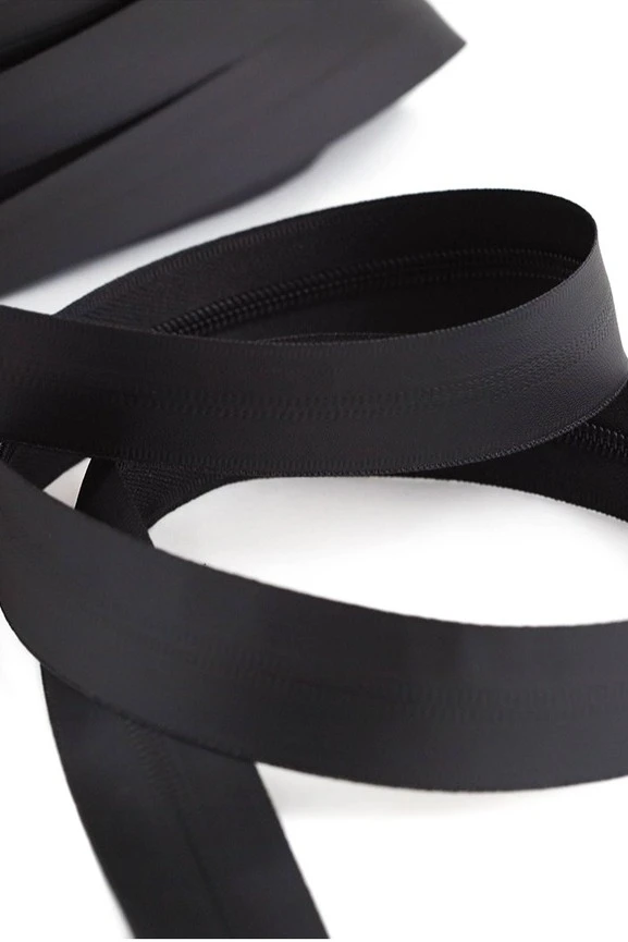 Молния спиральная реверсивная водонепроницаемая в рулоне 18 300 см, тип 5, черная#1