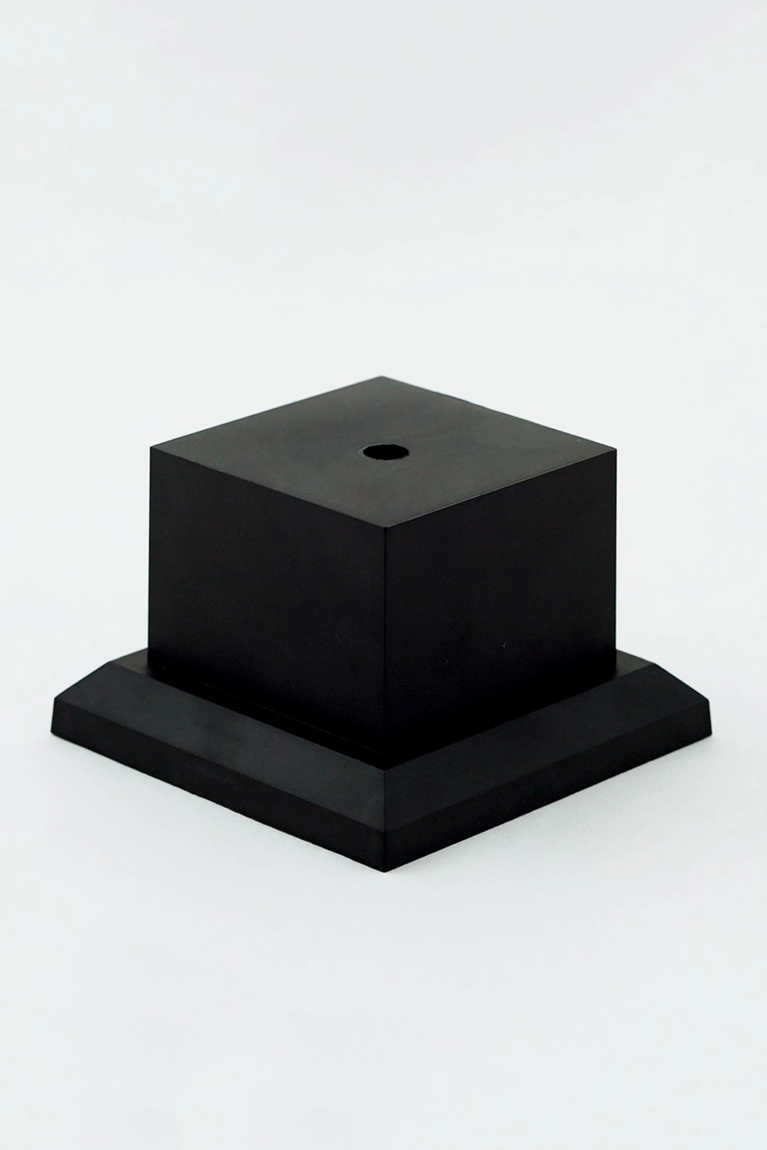 Купить основание пластиковое, черное 80х80х75 мм