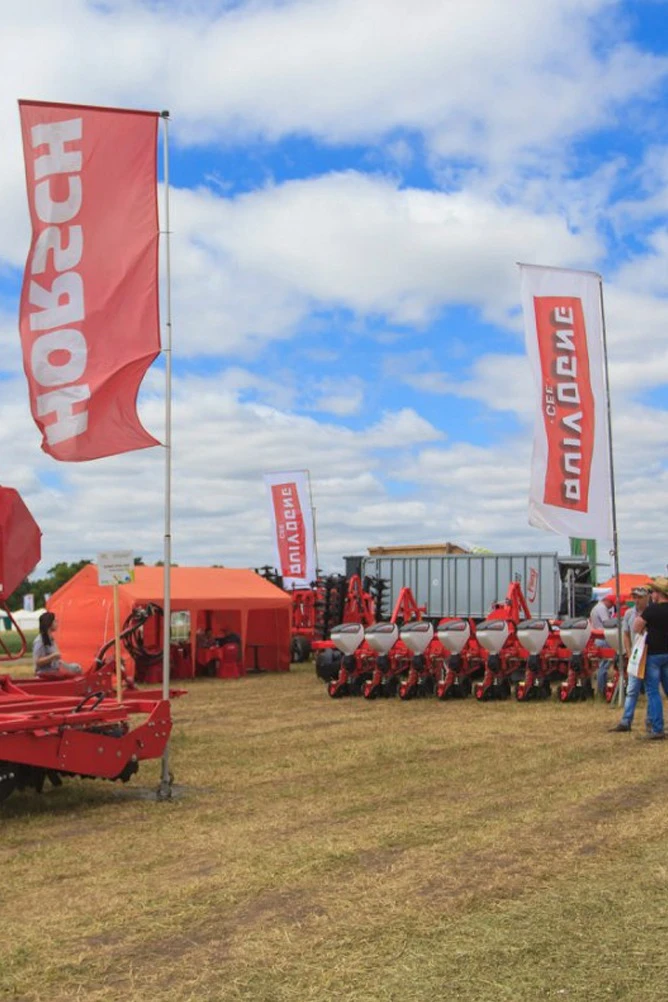 Арендовать мобильный флагшток 5 м из алюминия