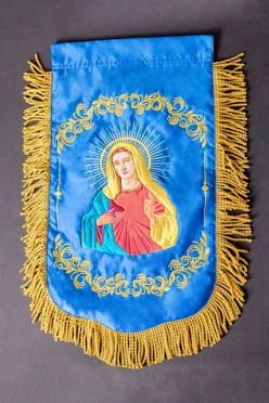 Купить хоругвь 40х60 см, вышитую (фигурную)