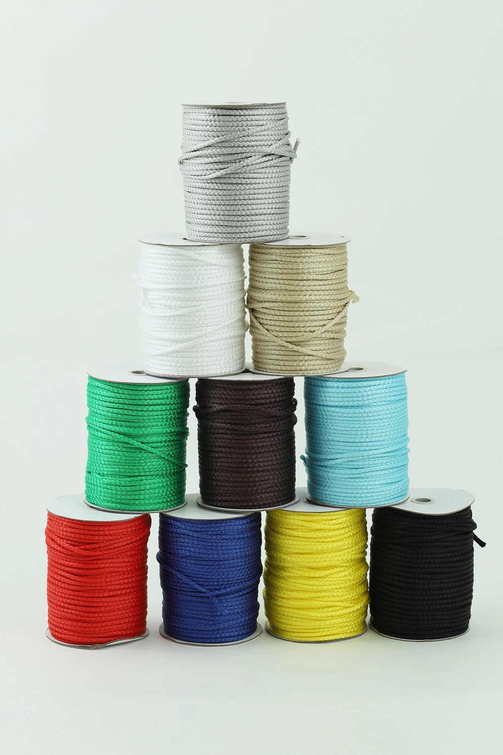 Шнур круглый 100% ПЭ, 5 мм Шнур круглый 100% ПЭ, 5 мм