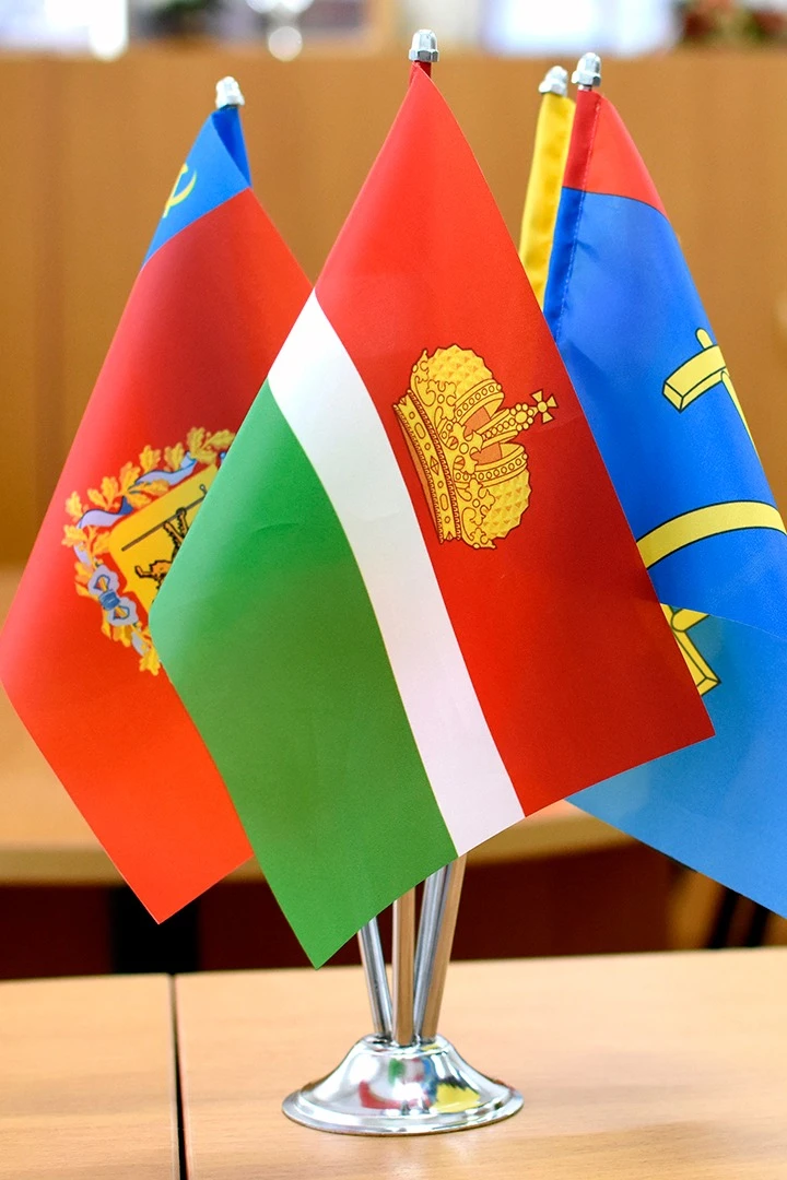 Флагшток настольный (хром, сталь) 4 штока#3