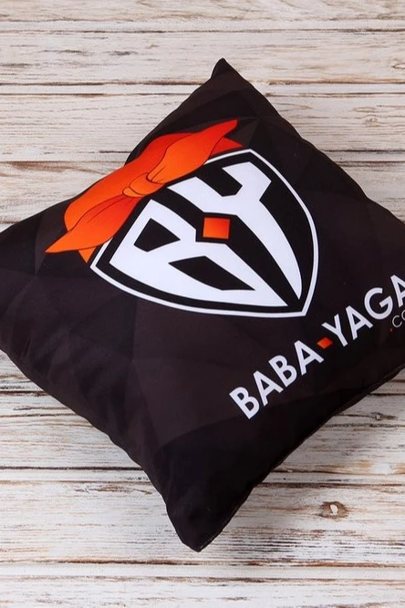 Купить подушку 35х35 см, с принтом "Baba Yaga"