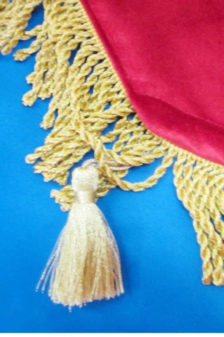 Штандарт фигурный вышитый на бархате 110х130 см#1