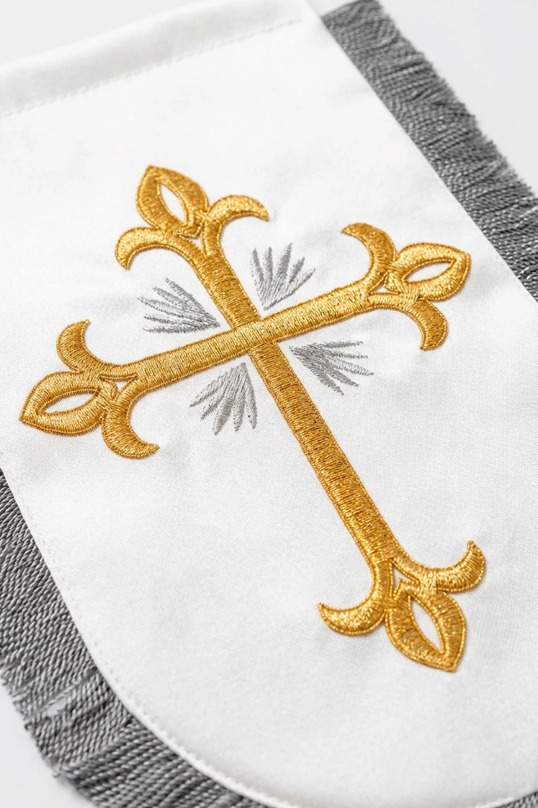Хоругвь вышитая 40х60 см "Fleur-de-lis cross"#1
